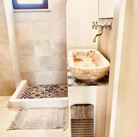 Villa Intera A Casa Noscia